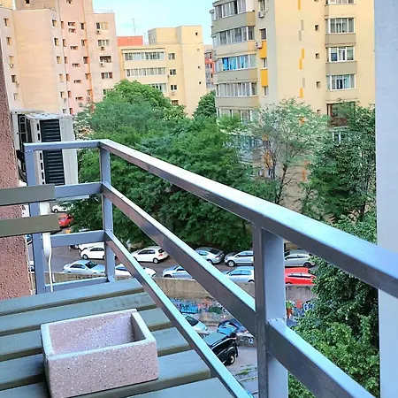 Obor Central Oasis --Secured Parking Nearby --Self Check-In-- 1Min Metro Station Bucharest Exterior photo
