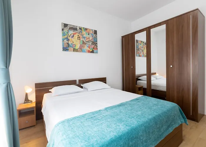 Obor Central Oasis --Secured Parking Nearby --Self Check-In-- 1Min Metro Station