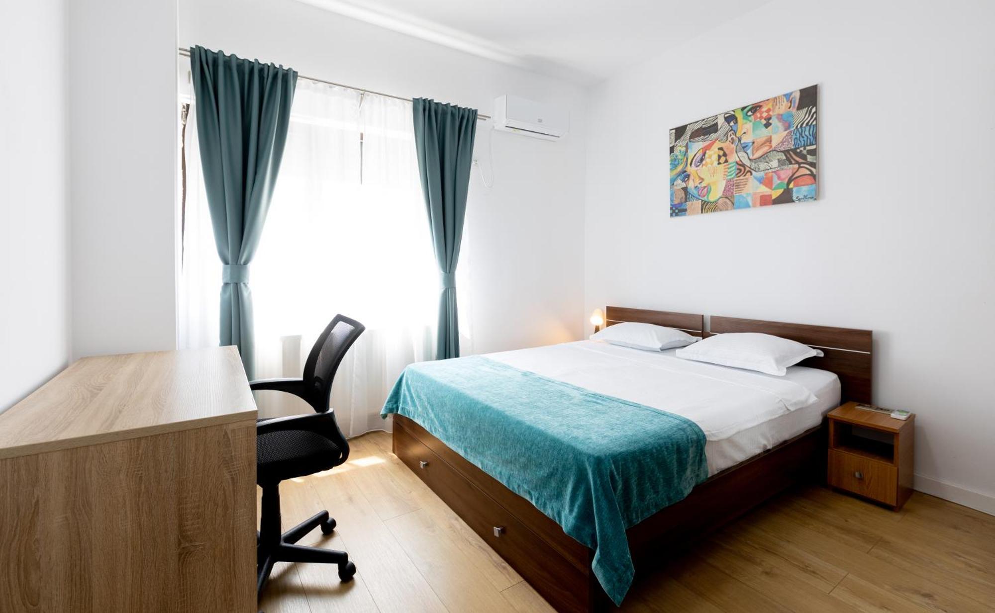 Obor Oasis --secured Parking Nearby --self Check-in-- 1min Metro Station Apartment *