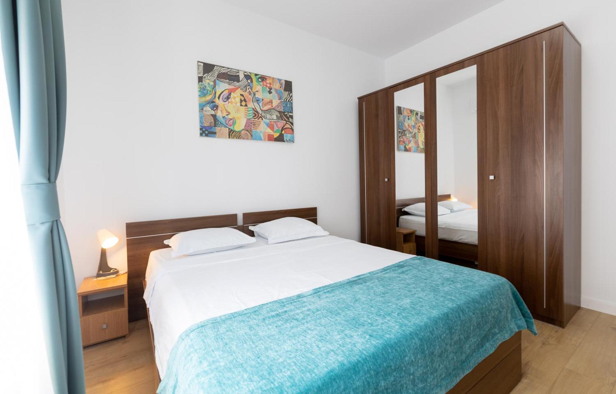 Obor Oasis --secured Parking Nearby --self Check-in-- 1min Metro Station * Bukarest